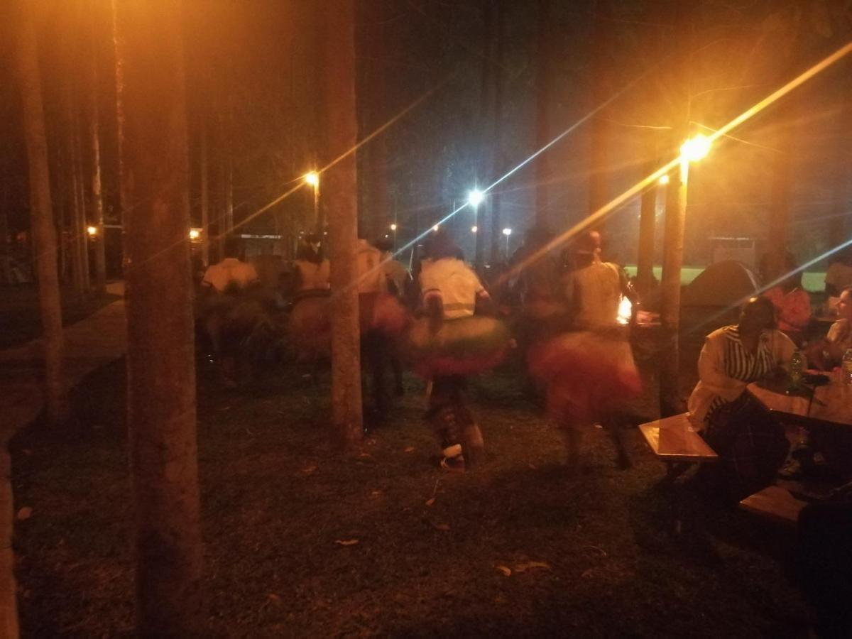 Murchison Backpackers Masindi Luaran gambar