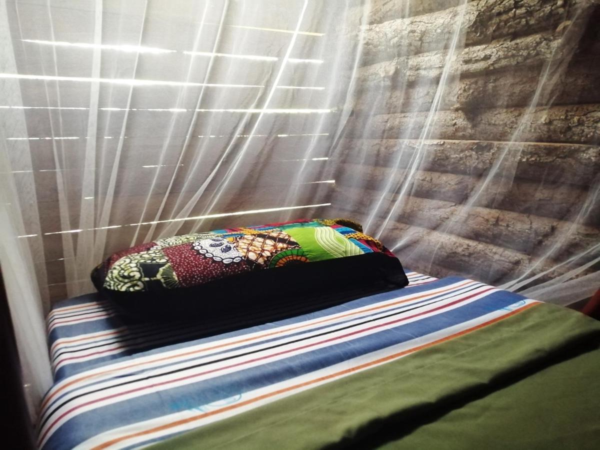 Murchison Backpackers Masindi Luaran gambar
