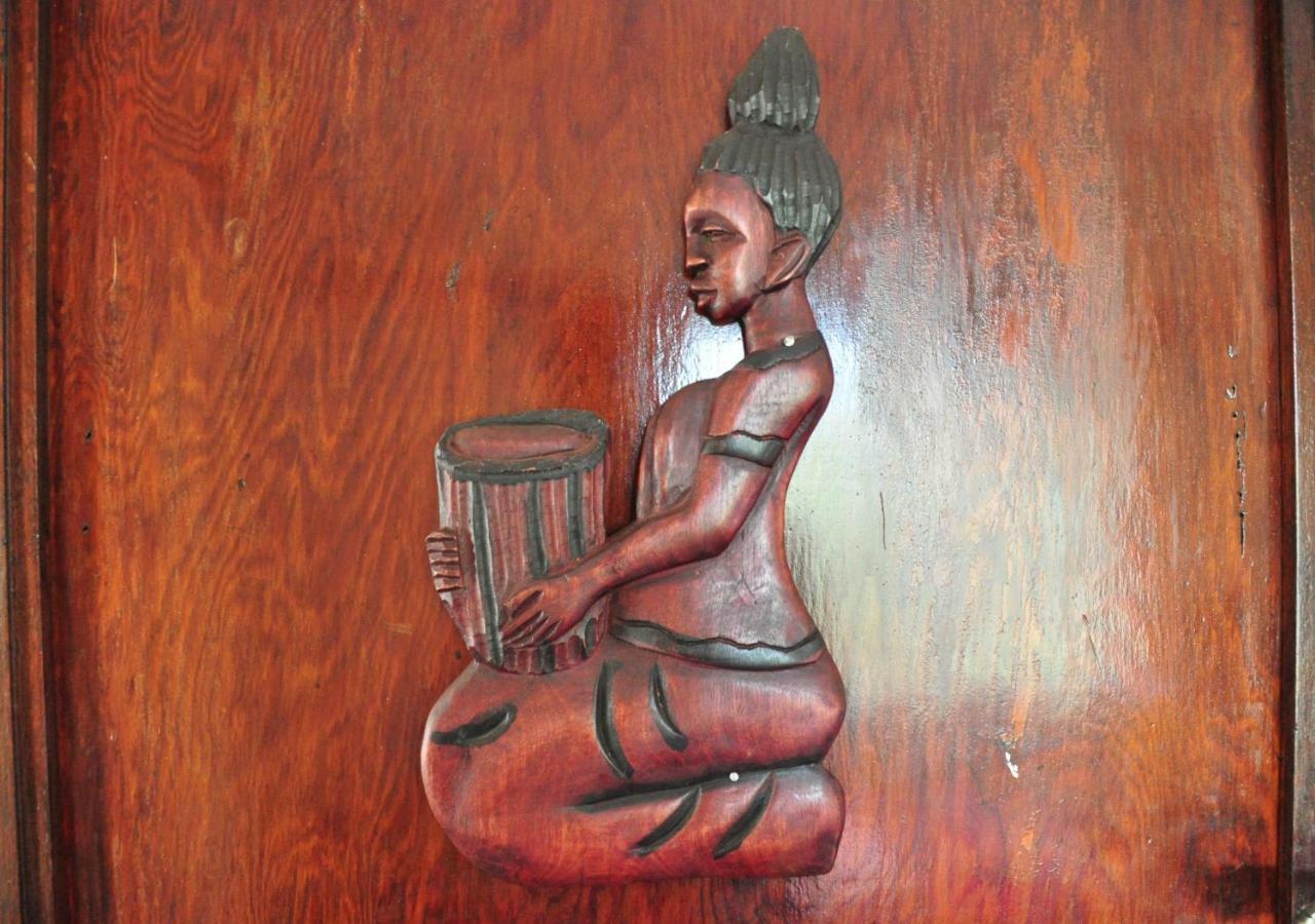 Murchison Backpackers Masindi Luaran gambar